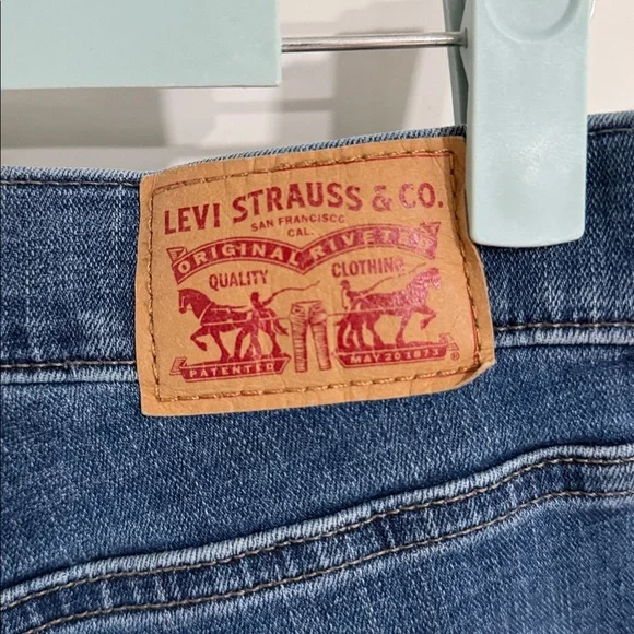 Levi’s Classic straight size 8 - Picture 4 of 5